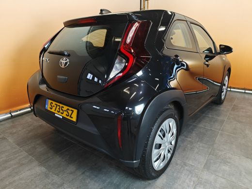 Toyota Aygo 1.0 VVT-i MT Play led | adaptive cruise ActivLease financial lease