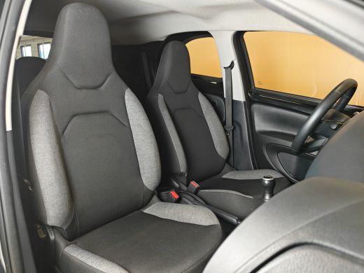 Toyota Aygo 1.0 VVT-i MT Play led | adaptive cruise ActivLease financial lease