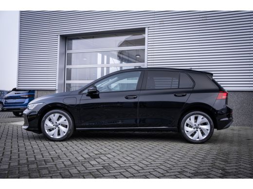 Volkswagen Golf Life Edition eHybrid | 'App-Connect' draadloze smartphone integratie | Achterbank in ongelijke de... ActivLease financial lease