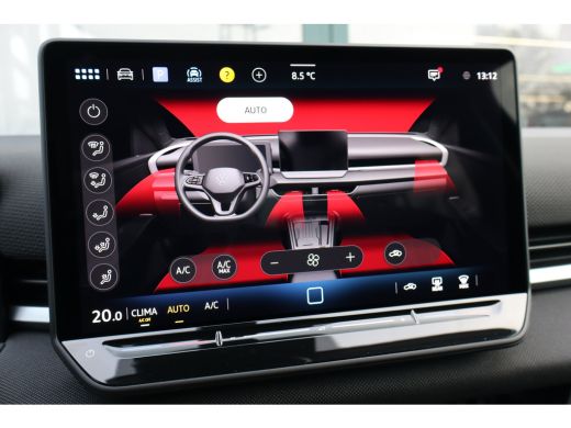 Volkswagen T-Roc Life First Edition Inclusief &euro;2000,- inruilvoordeel | 'App-Connect' draadloze smartphone integrat... ActivLease financial lease