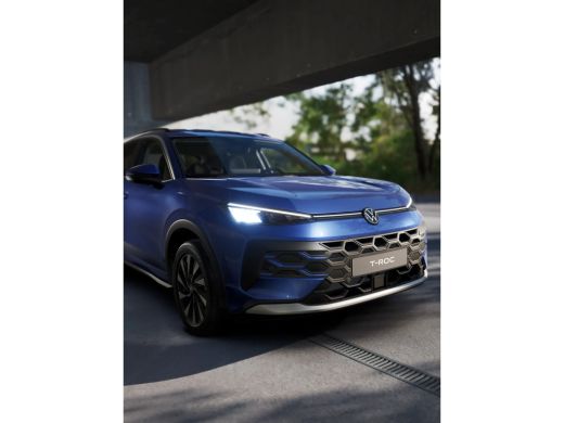Volkswagen T-Roc Life First Edition Inclusief &euro;2000,- inruilvoordeel | 'App-Connect' draadloze smartphone integrat... ActivLease financial lease