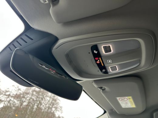 Volvo  V60 2.0 B3 Plus Dark | Pilot Assist | Black pakket | Memory | Stuurwiel verwarmd | Camera | ActivLease financial lease