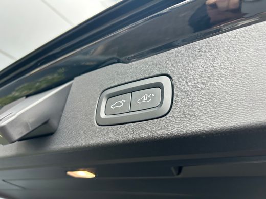 Volvo  V60 2.0 B3 Plus Dark | Pilot Assist | Black pakket | Memory | Stuurwiel verwarmd | Camera | ActivLease financial lease