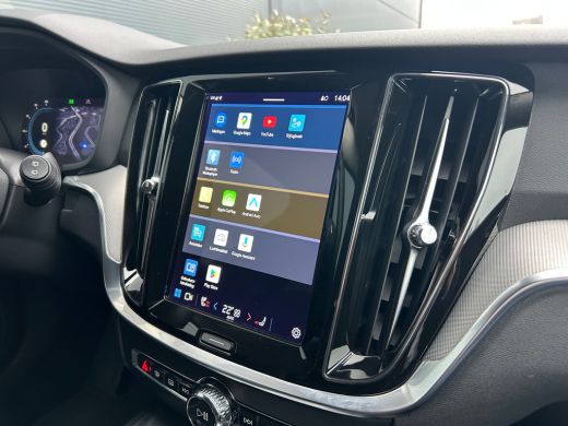 Volvo  V60 2.0 B3 Plus Dark | Pilot Assist | Black pakket | Memory | Stuurwiel verwarmd | Camera | ActivLease financial lease