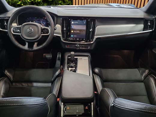 Volvo  V90 2.0 B4 R-Design Panoramadak Google! Harman&Kardon ActivLease financial lease