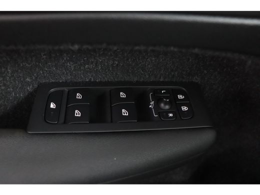 Volvo  XC40 1.5 T5 Recharge Inscription | Camera | Keyless entry | LED achterlichten ActivLease financial lease