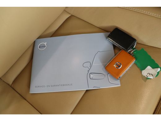 Volvo  XC40 1.5 T5 Recharge Inscription | Camera | Keyless entry | LED achterlichten ActivLease financial lease