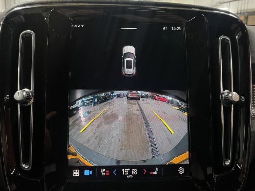 Volvo  XC40 Recharge P8 AWD R-Design Leder Stoel/stuurverwarming ActivLease financial lease