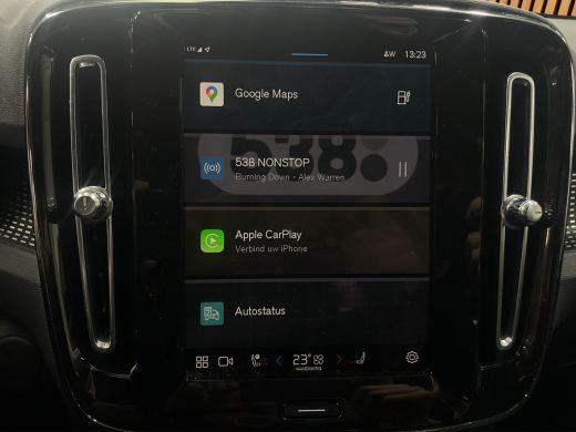 Volvo  XC40 Recharge P8 AWD R-Design Panoramadak Leder Harman&Kardon ActivLease financial lease