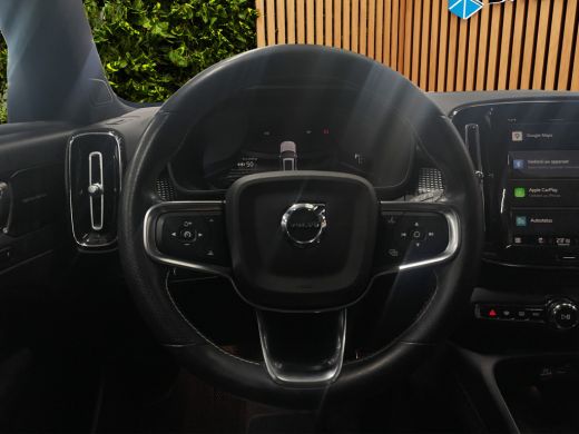 Volvo  XC40 Recharge P8 AWD R-Design Panoramadak Leder Harman&Kardon ActivLease financial lease