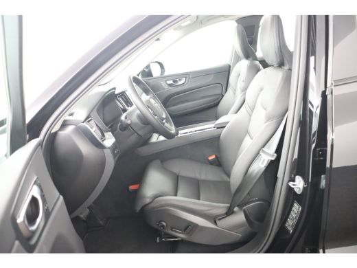 Volvo  XC60 2.0 T6 Plug-in hybrid AWD Plus Dark | Stoel + Stuur verwarming | Trekhaak | BLIS | 360 Camera ActivLease financial lease