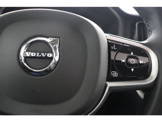 Volvo  XC60 2.0 T6 Plug-in hybrid AWD Plus Dark | Stoel + Stuur verwarming | Trekhaak | BLIS | 360 Camera ActivLease financial lease
