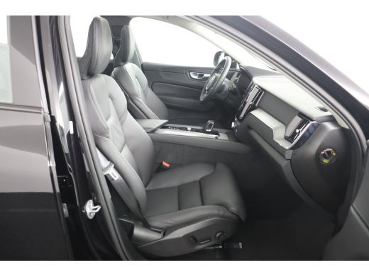 Volvo  XC60 2.0 T6 Plug-in hybrid AWD Plus Dark | Stoel + Stuur verwarming | Trekhaak | BLIS | 360 Camera ActivLease financial lease