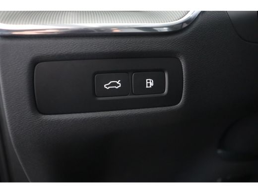 Volvo  XC60 2.0 T6 Plug-in hybrid AWD Plus Dark | Stoel + Stuur verwarming | Trekhaak | BLIS | 360 Camera ActivLease financial lease