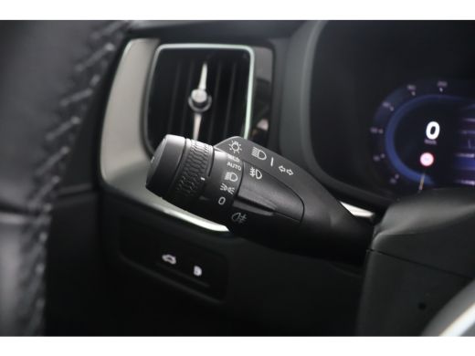 Volvo  XC60 2.0 T6 Plug-in hybrid AWD Plus Dark | Stoel + Stuur verwarming | Trekhaak | BLIS | 360 Camera ActivLease financial lease