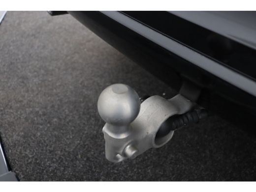 Volvo  XC60 2.0 T6 Plug-in hybrid AWD Plus Dark | Stoel + Stuur verwarming | Trekhaak | BLIS | 360 Camera ActivLease financial lease