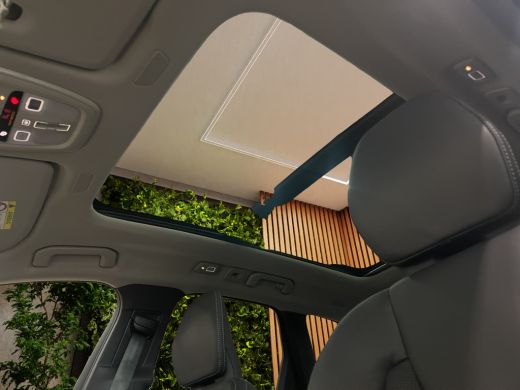 Volvo  XC60 2.0 T6 Plug-in hybrid AWD Ultra Dark | Facelift! | Panoramadak | Stoelmassage/ventilatie | 22'' V... ActivLease financial lease