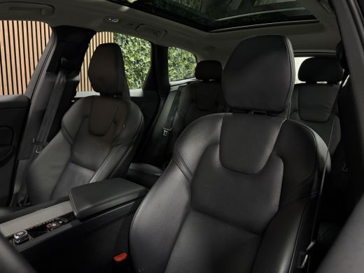 Volvo  XC60 T6 AWD Recharge Plus Bright Trekhaak | All Season banden | Adaptieve Cruise Control | Standkachel... ActivLease financial lease