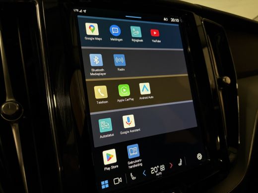 Volvo  XC60 T6 AWD Recharge Plus Bright Trekhaak | All Season banden | Adaptieve Cruise Control | Standkachel... ActivLease financial lease