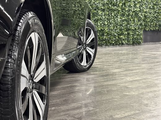 Volvo  XC60 T6 AWD Recharge Plus Bright Trekhaak | All Season banden | Adaptieve Cruise Control | Standkachel... ActivLease financial lease