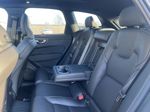 Volvo  XC60 T6 Plug-in hybrid AWD Ultra Black Edition | Bowers&Wilkins | Luchtvering | Panoramadak | 360 Came... ActivLease financial lease