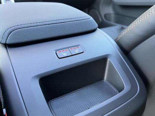 Volvo  XC60 T6 Plug-in hybrid AWD Ultra Black Edition | Bowers&Wilkins | Luchtvering | Panoramadak | 360 Came... ActivLease financial lease