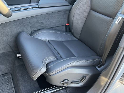 Volvo  XC60 T6 Plug-in hybrid AWD Ultra Black Edition | Bowers&Wilkins | Luchtvering | Panoramadak | 360 Came... ActivLease financial lease