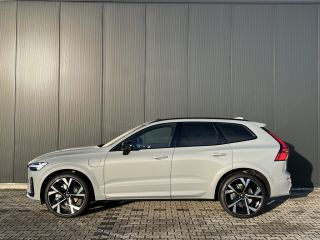 Volvo  XC60 T6 Plug-in hybrid AWD Ultra Black Edition | Bowers&Wilkins | Luchtvering | Panoramadak | 360 Came...