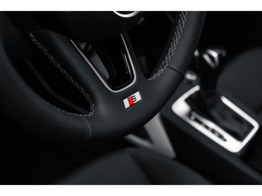 Audi Q2 S edition | Audi smartphone interface | Audi virtual cockpit | Cruise control (incl. speedlimiter) ActivLease financial lease