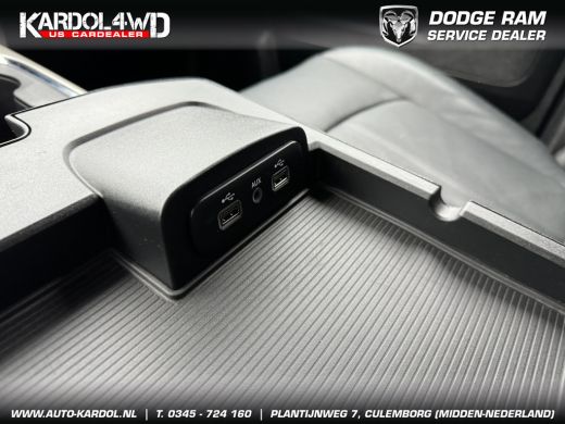 Dodge Ram 1500 1500 5.7 V8 Crew Cab 5'7 Laramie | Luchtvering | Tonneau cover | Stoelverwarming/stoelkoeling| st... ActivLease financial lease