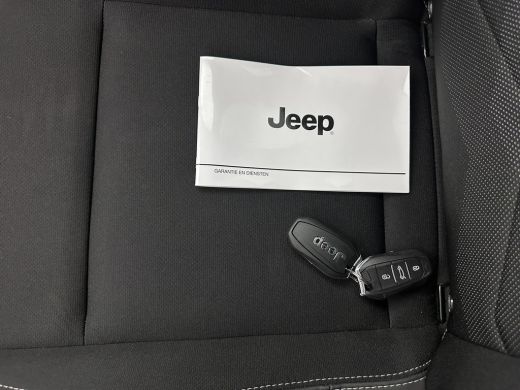 Jeep Avenger Summit 54 kWh [ 3-Fase ] {SOH-95%} (INCL-BTW) *HEATPUMP | LEATHER-MICROFIBRE | FULL-LED | ADAPTIV... ActivLease financial lease