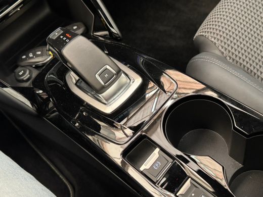 Peugeot 208 1.2 PureTech GT Panorama Dak | Camera | Digitaal Dashboard | Parkeersensoren Rondom | Climate | C... ActivLease financial lease