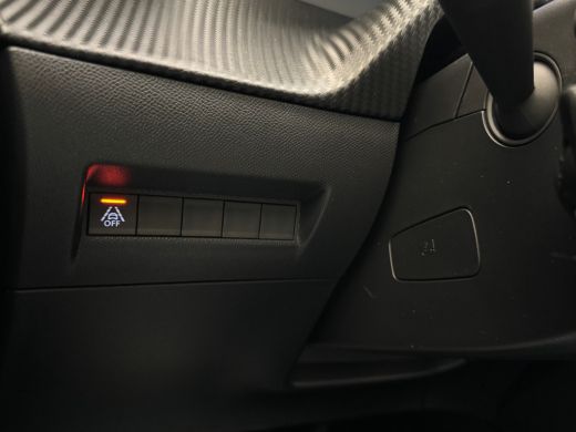 Peugeot 208 1.2 PureTech GT Panorama Dak | Camera | Digitaal Dashboard | Parkeersensoren Rondom | Climate | C... ActivLease financial lease