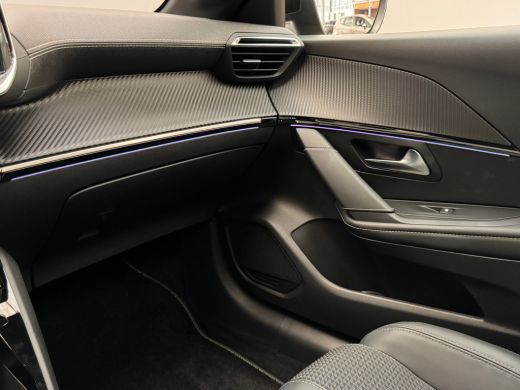 Peugeot 208 1.2 PureTech GT Panorama Dak | Camera | Digitaal Dashboard | Parkeersensoren Rondom | Climate | C... ActivLease financial lease