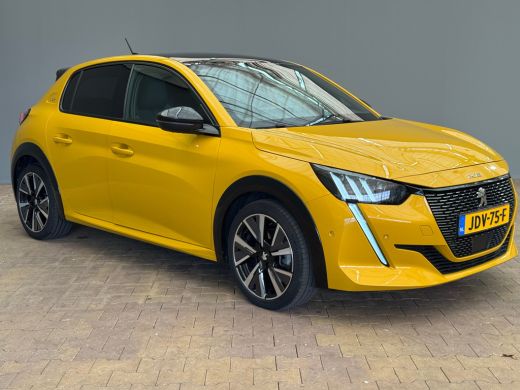 Peugeot 208 1.2 PureTech GT Panorama Dak | Camera | Digitaal Dashboard | Parkeersensoren Rondom | Climate | C... ActivLease financial lease