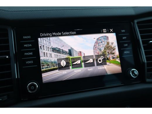 Skoda Kodiaq 150PK 1.5 TSI Sportline Business 7p. | Achteruitrijcamera | Apple Carplay/Android Auto|telefoonin... ActivLease financial lease