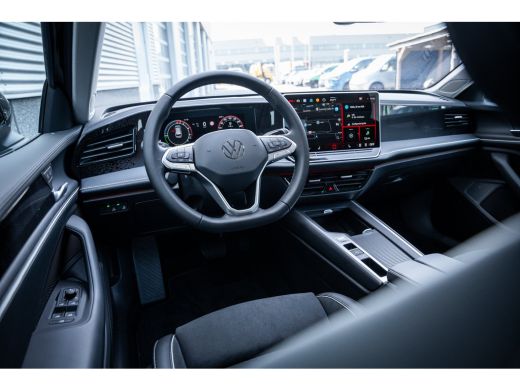 Volkswagen Passat Variant Business - eHybrid | 'App-Connect' draadloze smartphone integratie | Afstandscontrolesyst... ActivLease financial lease