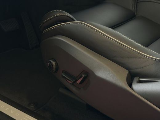 Volvo  XC60 2.0 T6 AWD PLUS BLACK EDITION NW MODEL SCHUIFDAK HARMAN KARDON LEER PHEV Plug in Hybrid ultra dar... ActivLease financial lease