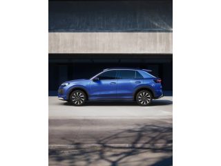 Volkswagen T-Roc Life First Edition Inclusief &euro;2000,- inruilvoordeel | 'App-Connect' draadloze smartphone integrat...