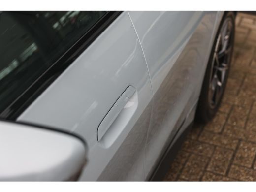 BMW i4 eDrive40 M Sport / Achteruitrijcamera / Comfort Access / Adaptieve LED / Stoelverwarming / Widesc... ActivLease financial lease