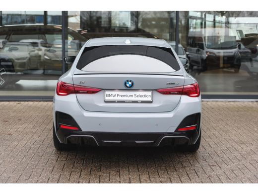 BMW i4 eDrive40 M Sport / Achteruitrijcamera / Comfort Access / Adaptieve LED / Stoelverwarming / Widesc... ActivLease financial lease