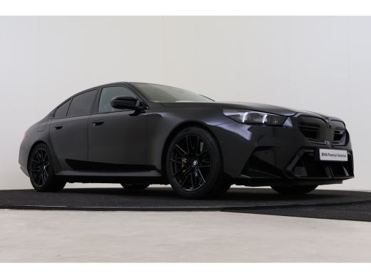BMW M5 M5 Automaat / Panoramadak / Trekhaak / M Carbon-keramische remmen / Bowers & Wilkins / Stoelventi... ActivLease financial lease