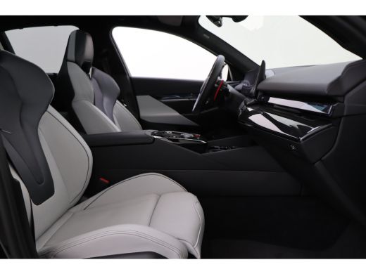 BMW M5 M5 Automaat / Panoramadak / Trekhaak / M Carbon-keramische remmen / Bowers & Wilkins / Stoelventi... ActivLease financial lease