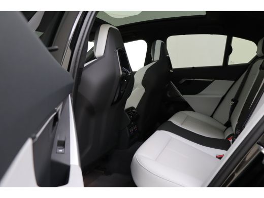 BMW M5 M5 Automaat / Panoramadak / Trekhaak / M Carbon-keramische remmen / Bowers & Wilkins / Stoelventi... ActivLease financial lease