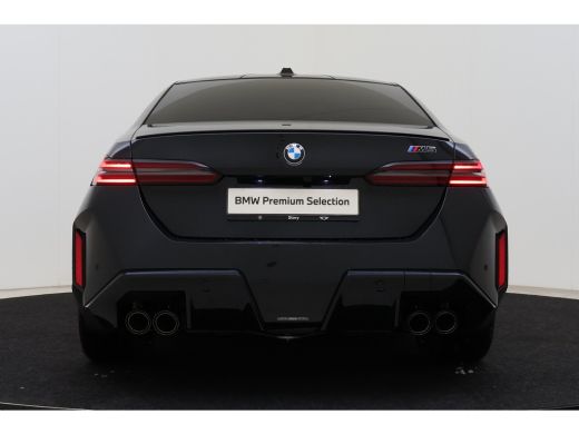 BMW M5 M5 Automaat / Panoramadak / Trekhaak / M Carbon-keramische remmen / Bowers & Wilkins / Stoelventi... ActivLease financial lease