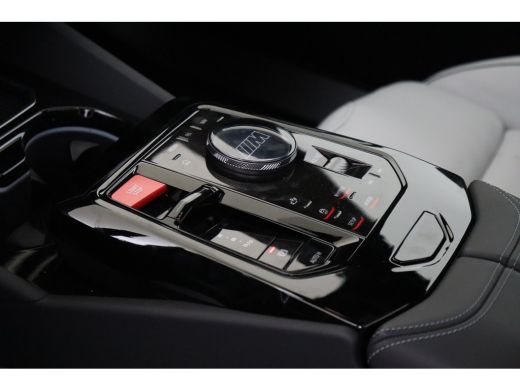 BMW M5 M5 Automaat / Panoramadak / Trekhaak / M Carbon-keramische remmen / Bowers & Wilkins / Stoelventi... ActivLease financial lease