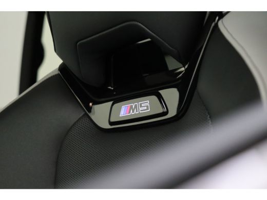 BMW M5 M5 Automaat / Panoramadak / Trekhaak / M Carbon-keramische remmen / Bowers & Wilkins / Stoelventi... ActivLease financial lease