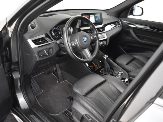 BMW X1 xDrive25e Business Edition Plus 220pk | Trekhaak | Camera achter | Head up display | Lederen bekl... ActivLease financial lease