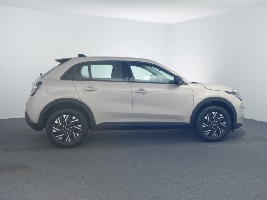 Fiat 600 1.2 Hybrid Urban | Achterbank in delen neerklapbaar | Achteruitrijcamera | Alarm klasse 1(startbl... ActivLease financial lease