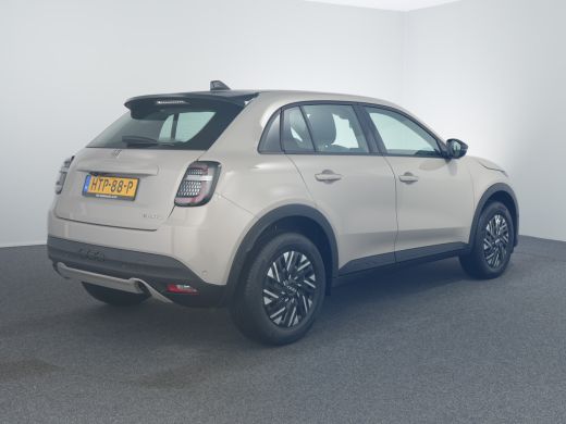 Fiat 600 1.2 Hybrid Urban | Achterbank in delen neerklapbaar | Achteruitrijcamera | Alarm klasse 1(startbl... ActivLease financial lease